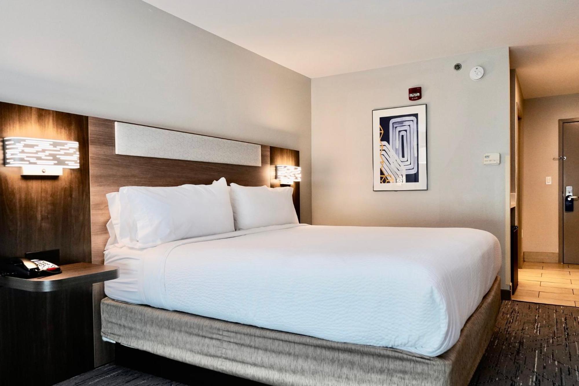 Holiday Inn Express & Suites - Smithfield/Selma By Ihg Екстериор снимка