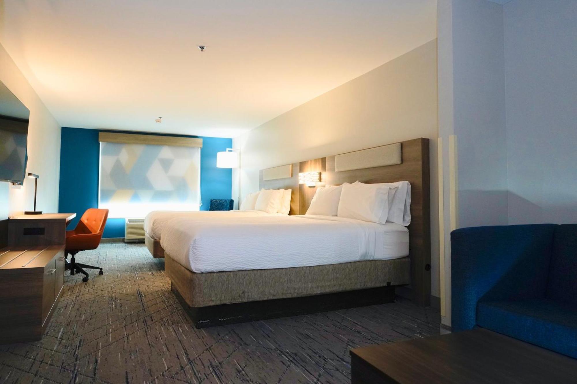 Holiday Inn Express & Suites - Smithfield/Selma By Ihg Екстериор снимка