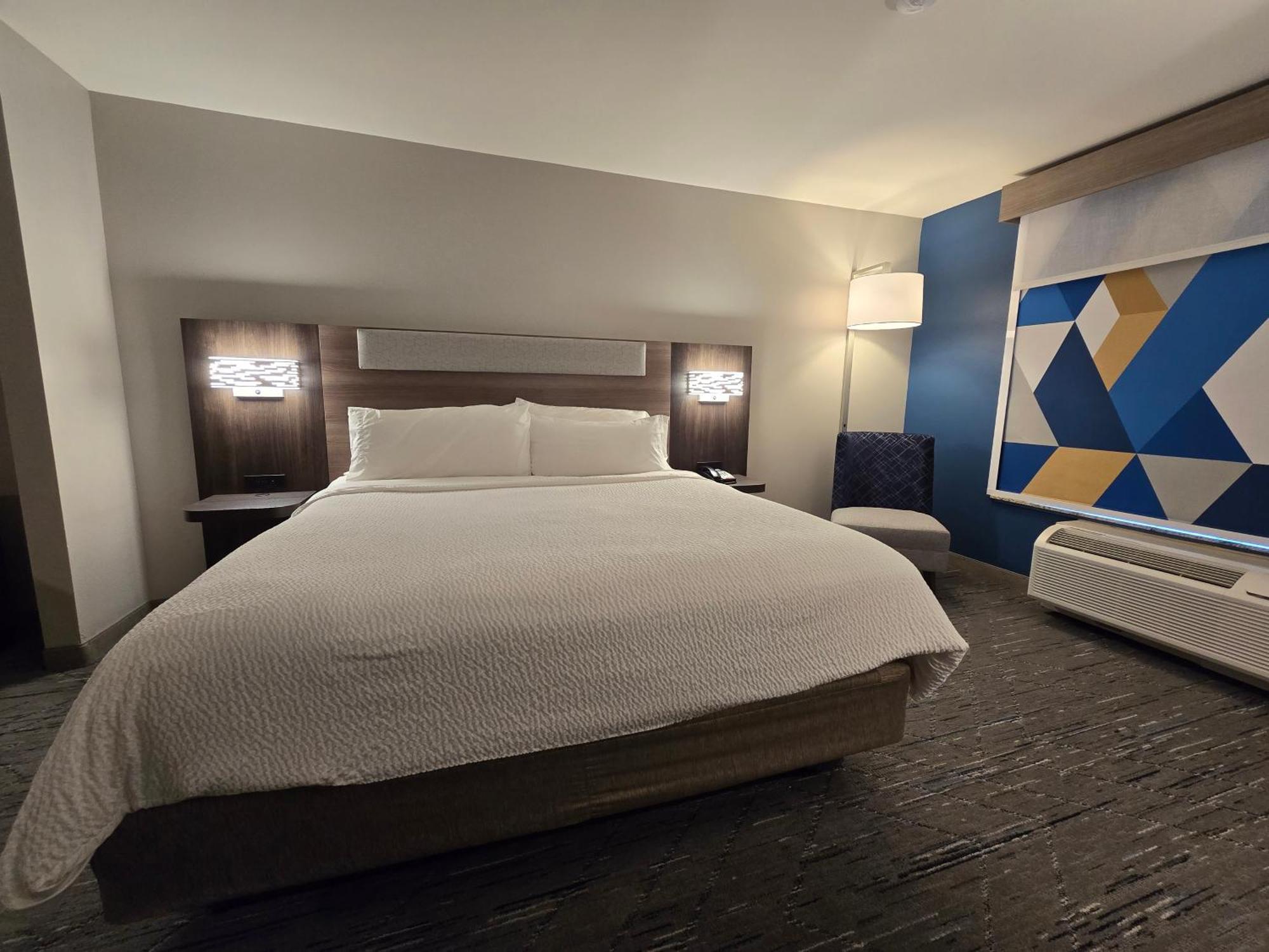 Holiday Inn Express & Suites - Smithfield/Selma By Ihg Екстериор снимка