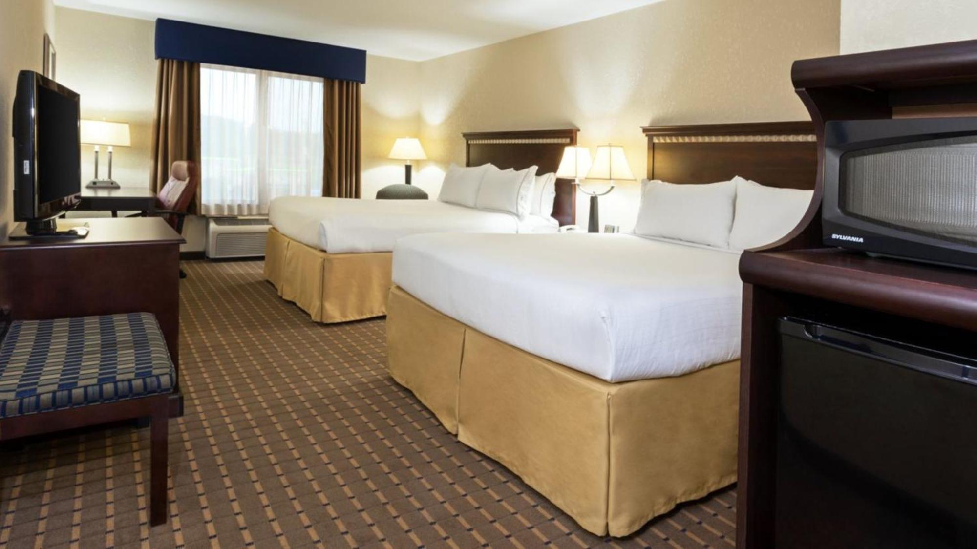 Holiday Inn Express & Suites - Smithfield/Selma By Ihg Екстериор снимка