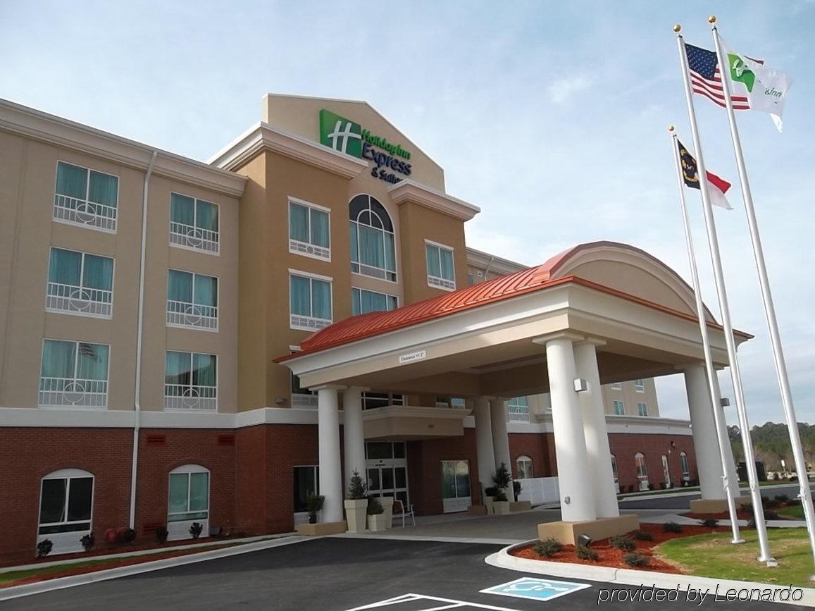 Holiday Inn Express & Suites - Smithfield/Selma By Ihg Екстериор снимка